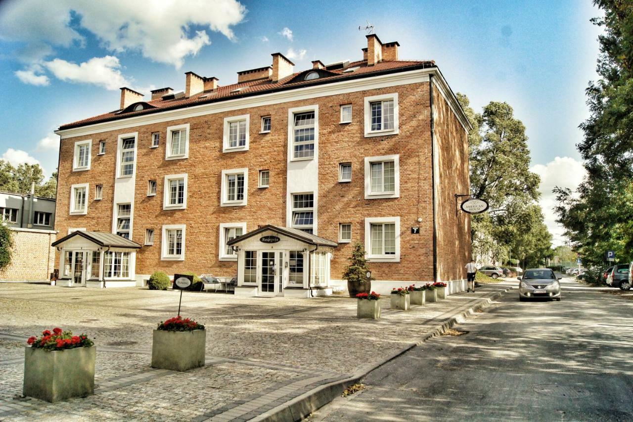 American House Hennela Varsovia Exterior foto